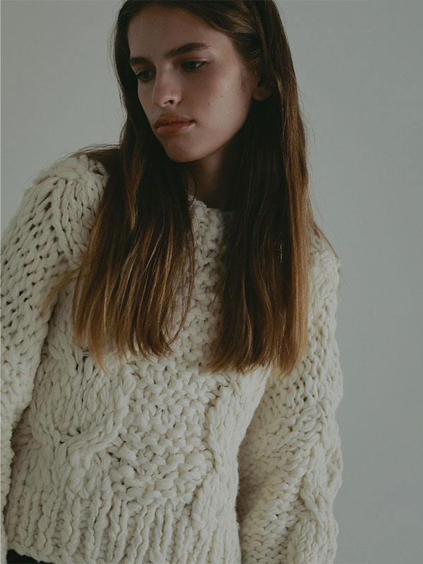 ハンドニットケーブルプルオーバー