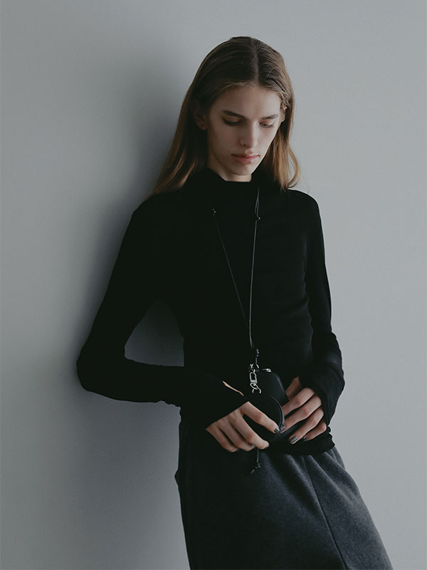 バーサタイルハイネックシアーロンTee