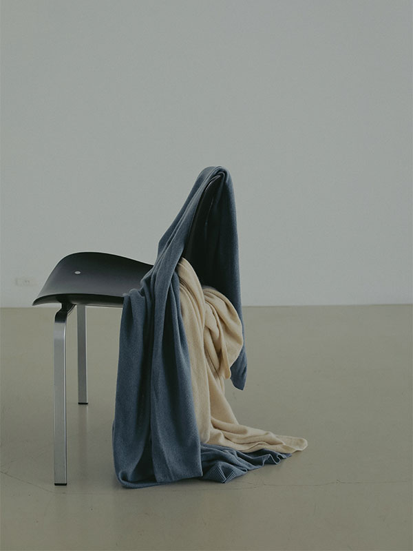 アトリエgg プレミアムブラック　狼なんて怖く無い　カシミヤ Merfirge カシミヤストール カシミアストール カシミヤ100% 大判