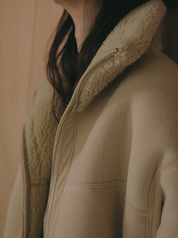 リバーシブルボアブルゾン