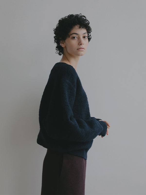 バンピーストールニットプルオーバー