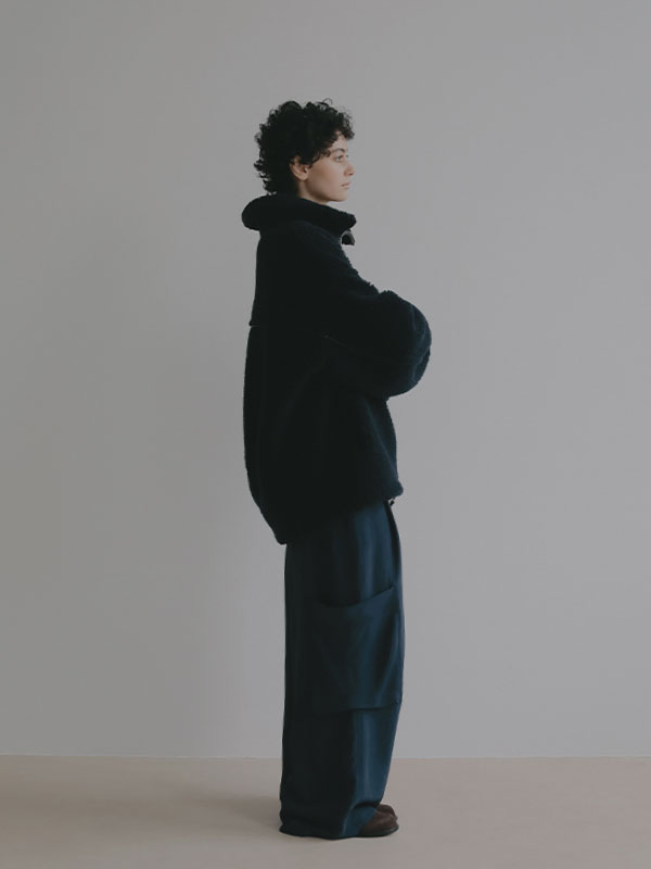 バックサテンリラクシーカーゴパンツ