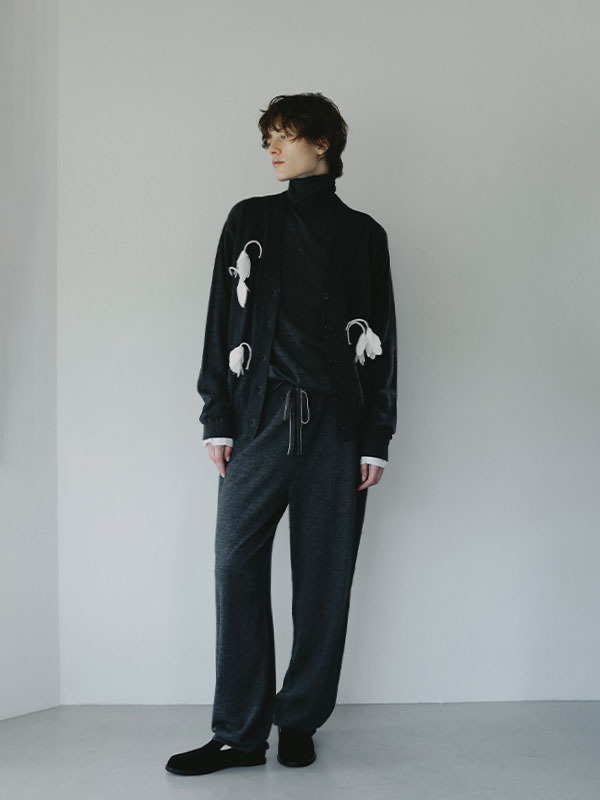 SANTEフラワーモチーフＶネックニットカーディガン