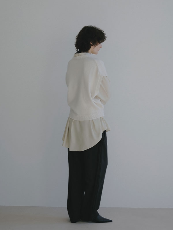 ウールカシミヤスリーブレスニットプルオーバー