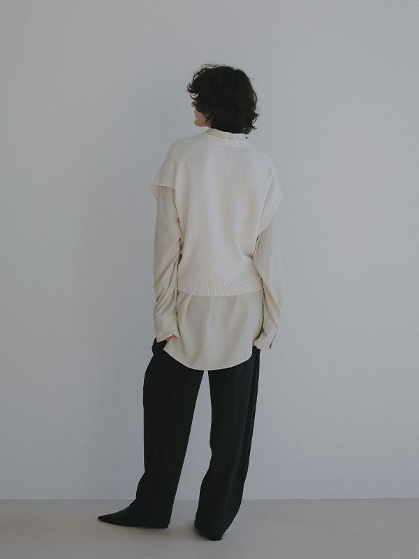 サイドピンタックラインリラクシーパンツ(S OFF WHITE): ボトムス
