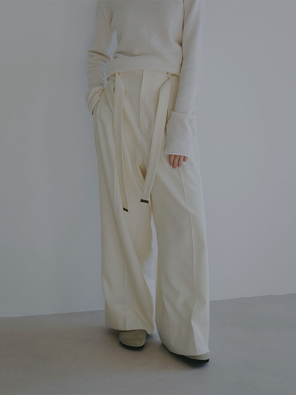 ベルテッドタックワイドパンツ
