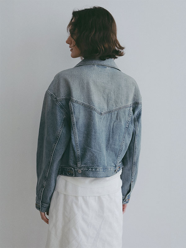 LEVIS SHRUNKEN 90S TRUCKER