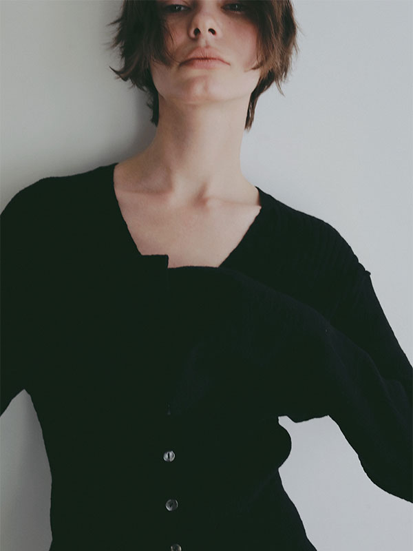 Vネックリブニットカーディガン