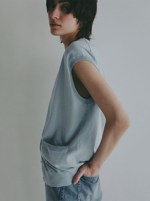 スヴィンコットンニットベスト