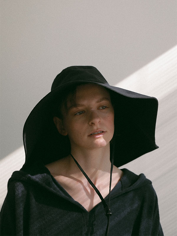 ワイドブリムシェードハット