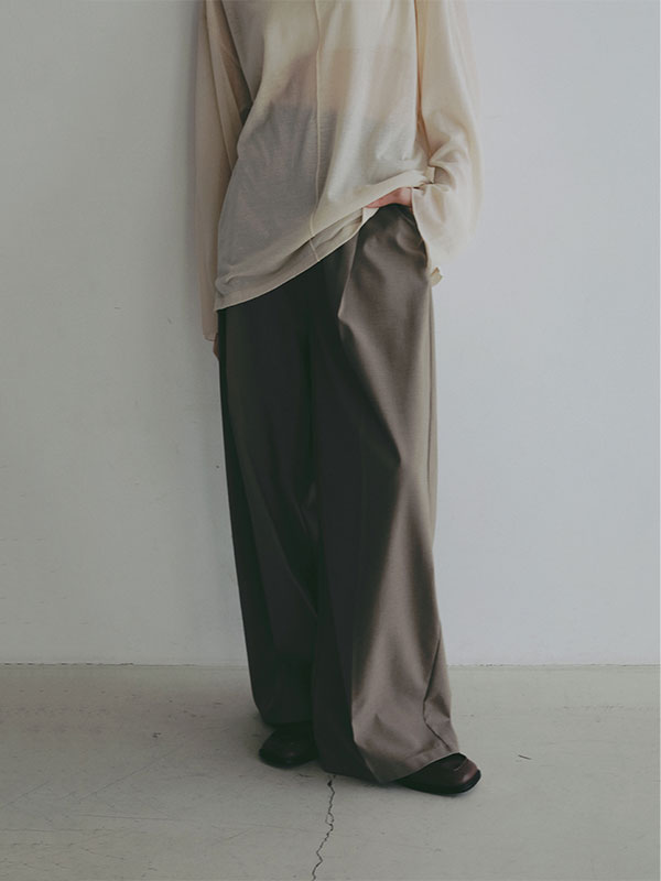 リネンライクエアリータックパンツ