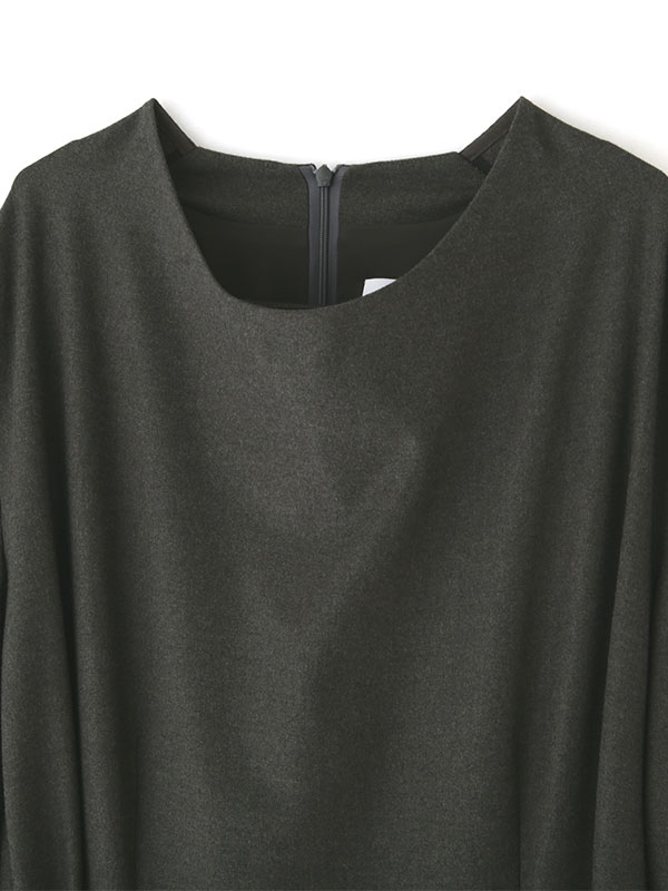 ウーステッドドレープネックワンピース