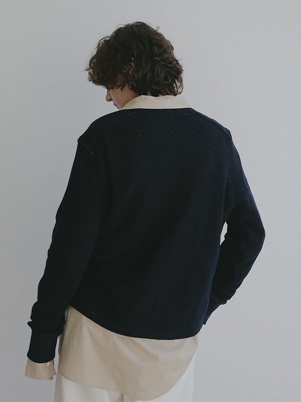 フラッフィーVネックプルオーバー