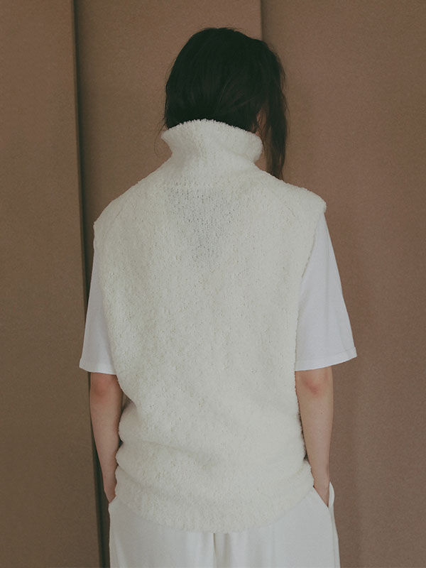 モールヤーンハイネックニットベスト