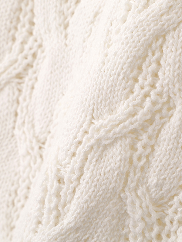 コードヤーンケーブルニットワンピース