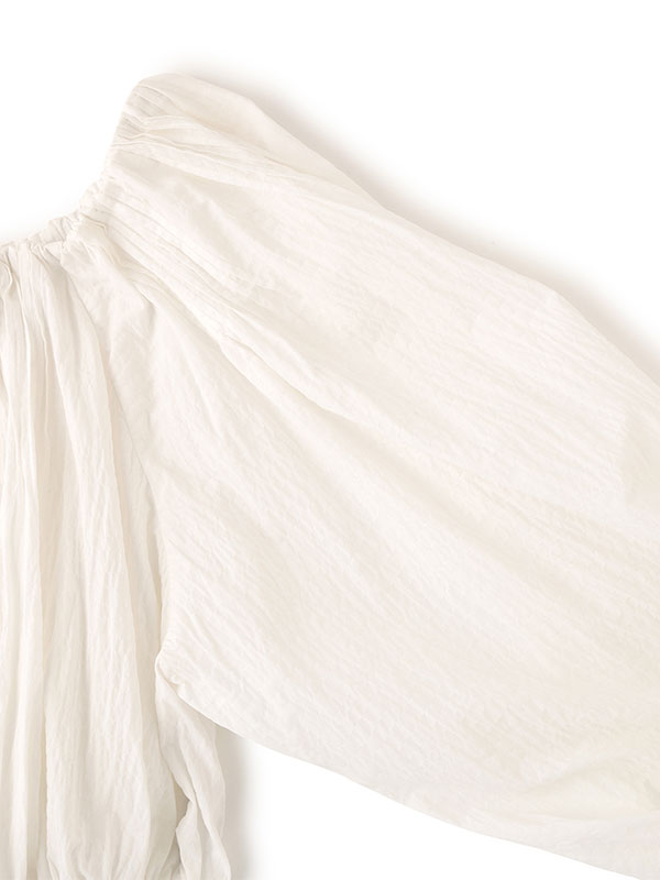 オフショルダーボリュームスリーブブラウス