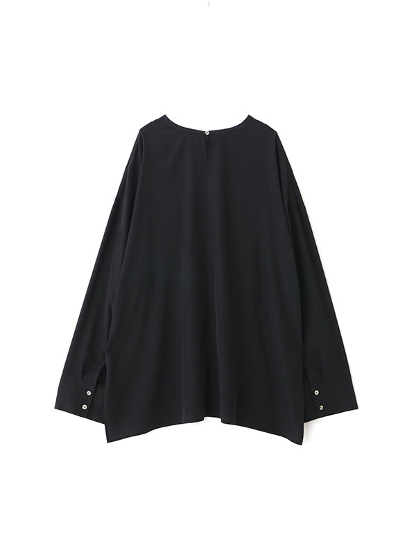 クルーネックオーバーサイズプルオーバー