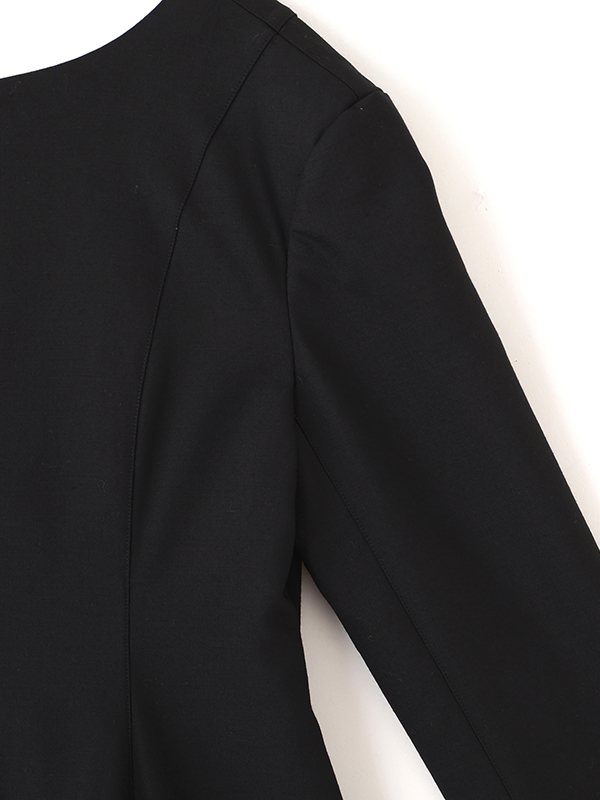 フロントファスナーウエストシェイプトップス