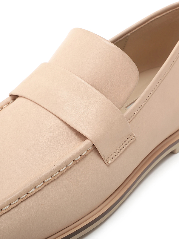 ソフトレザースクエアローファー