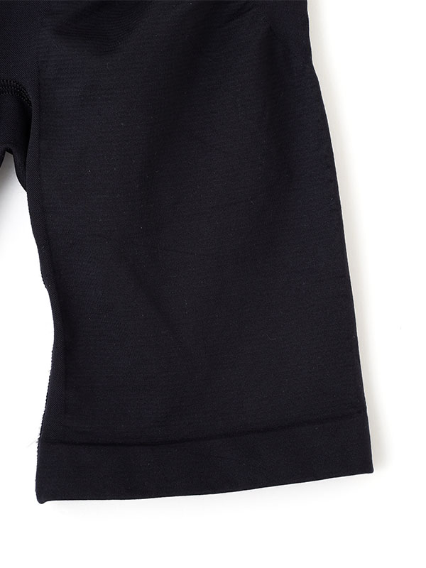 AMPHI×ETRE TOKYOフィットハーフレギンス