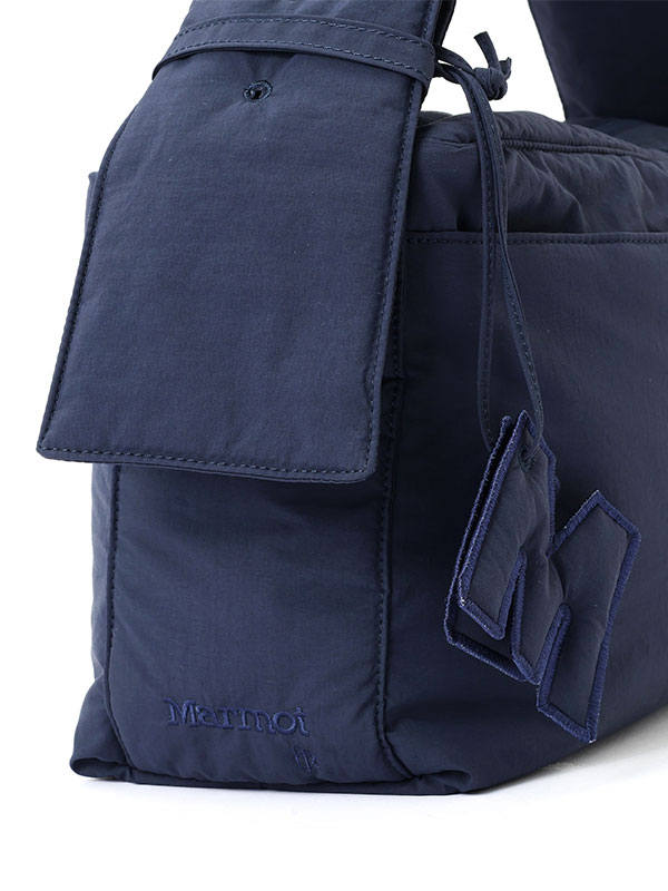 Marmot×ETRE TOKYO PERTEXパディングショルダーバック