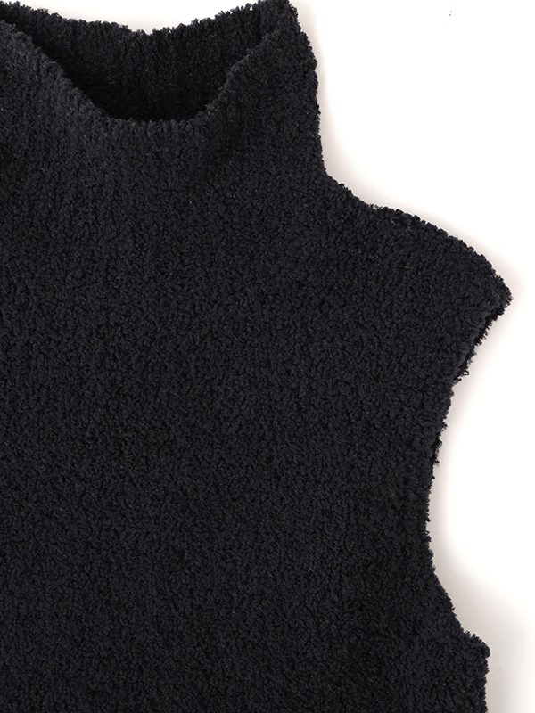 モールヤーンハイネックニットベスト
