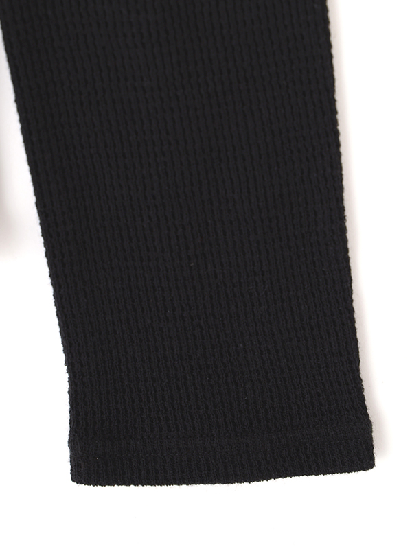 シアーワッフルヘンリーネックプルオーバー