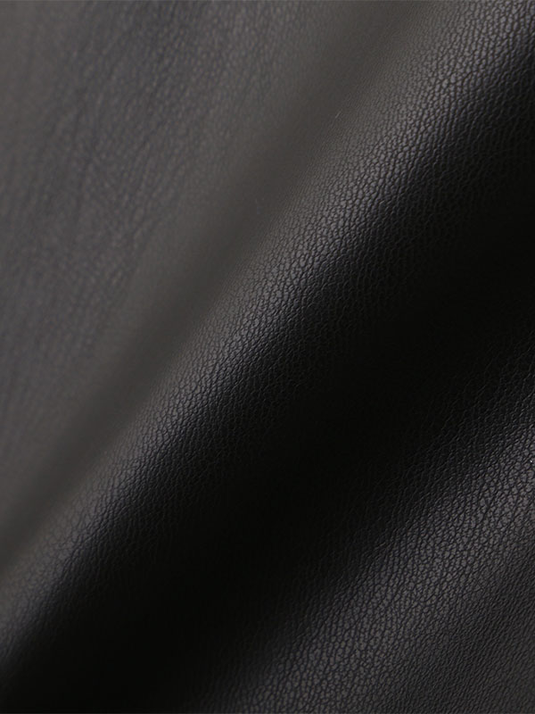 フェイクレザーIラインスカート