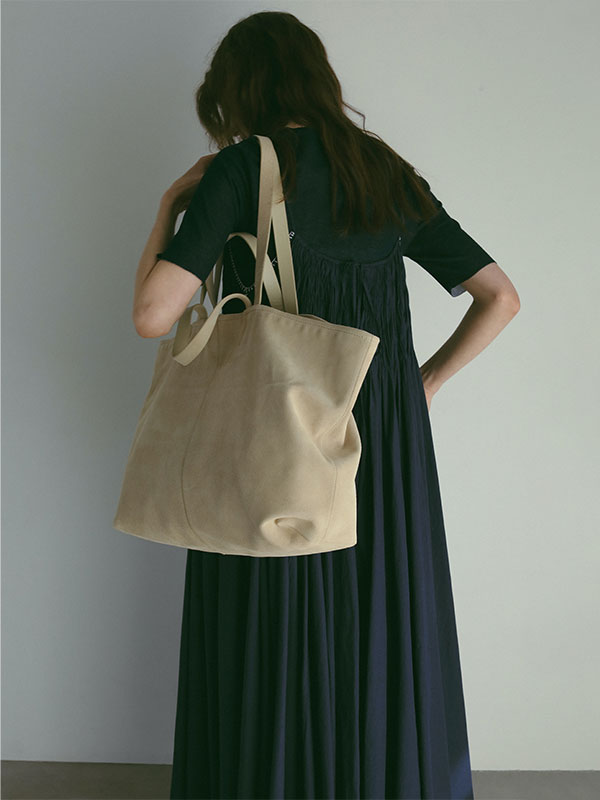 スウェードビッグトートバッグ(F BEIGE): グッズ │ ETRE TOKYO