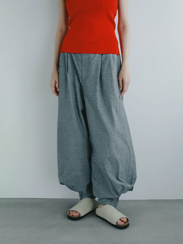 コットンシルクカーヴィーパンツ(S OFF WHITE): ボトムス