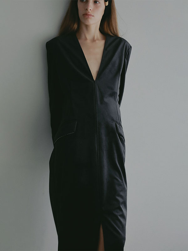 プランジングベロアワンピース