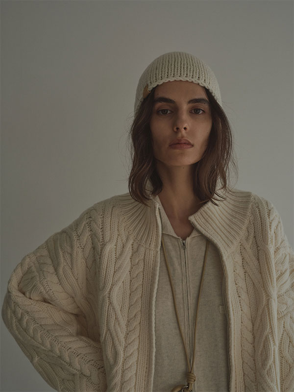 ダブルジップケーブルニットカーディガン