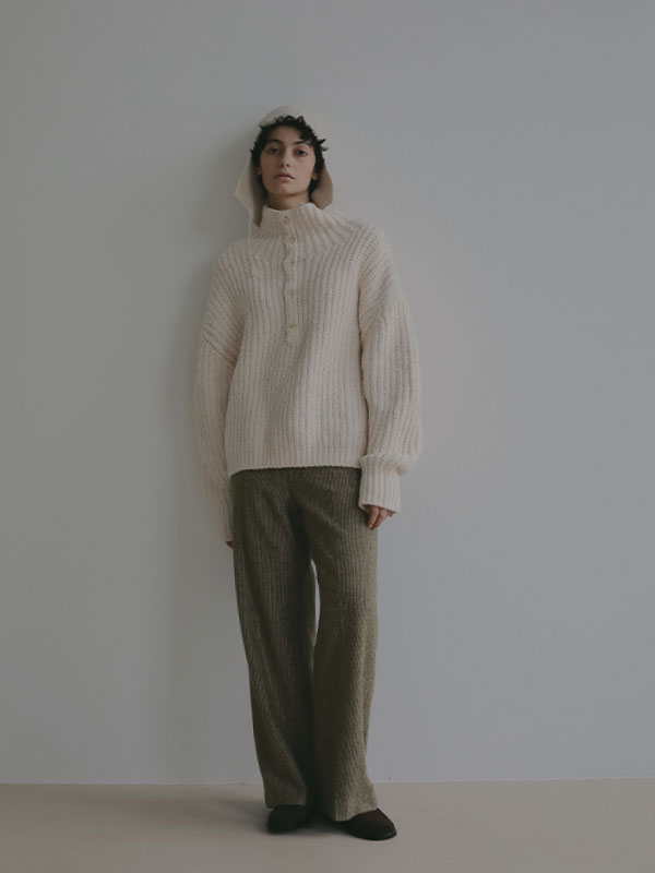 ブークレモールヤーンハイネックニットプルオーバー