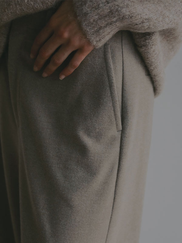 ウーリーセミワイドパンツ