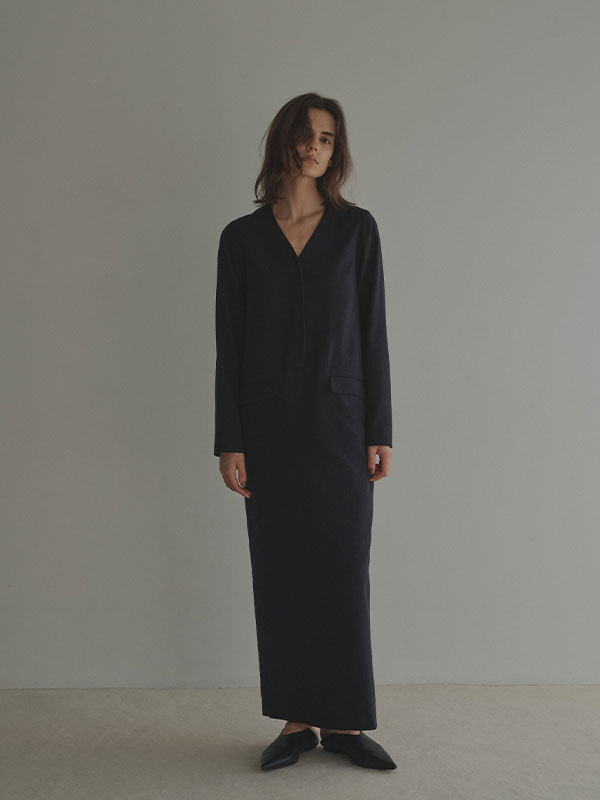 VネックIラインロングワンピース