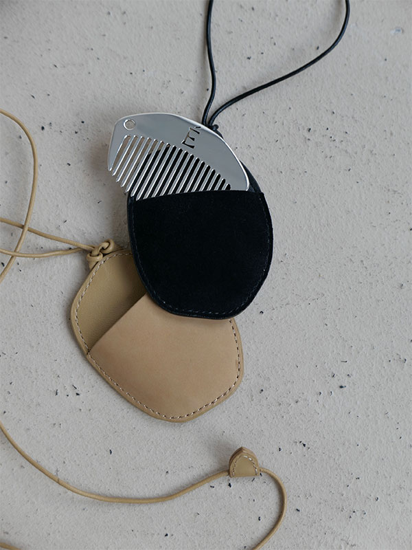 ネックコードコームネックチャーム