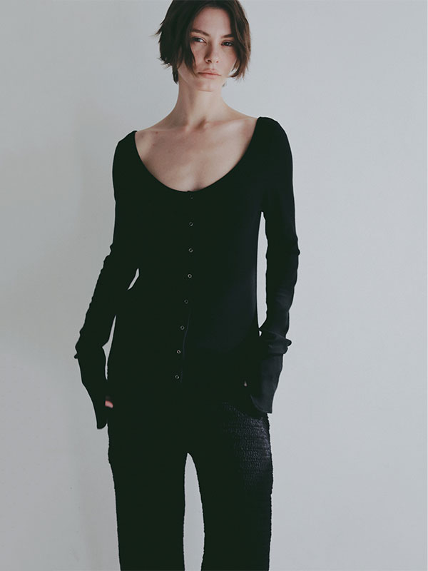 バトーネックカットプルオーバー