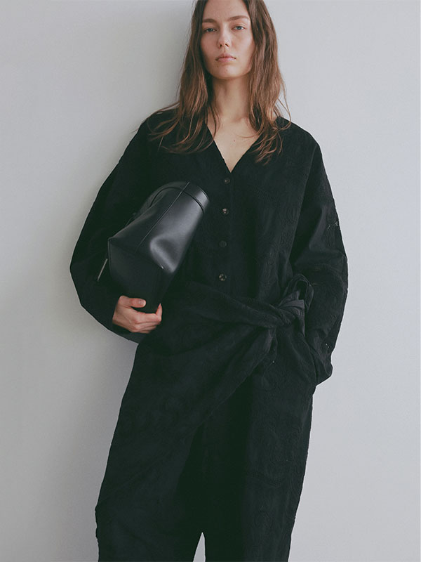 エンブロイダリーオールインワン