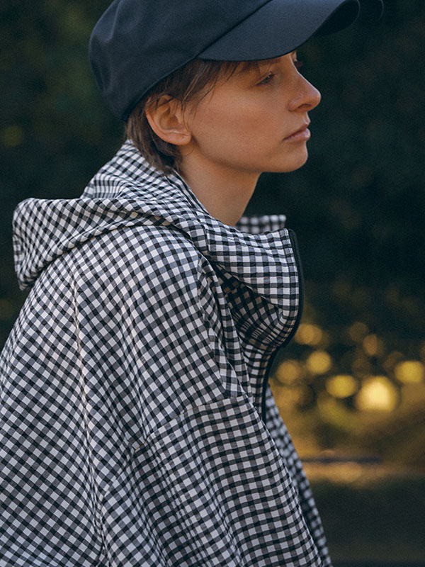 サッカーストレッチフードブルゾン