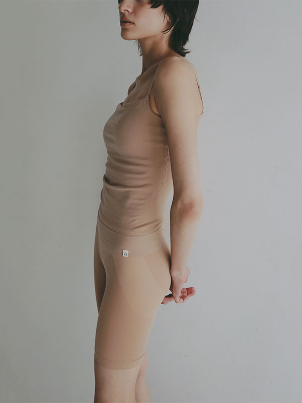 AMPHI×ETRE TOKYOフィットハーフレギンス