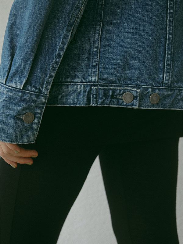 コンパクトトラッカージャケット