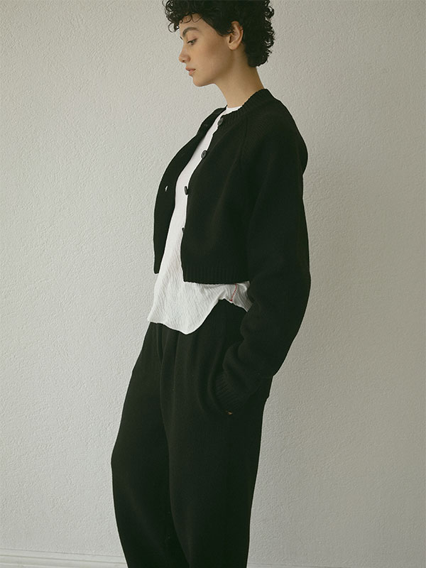 ハイネックコンパクトニットカーディガン