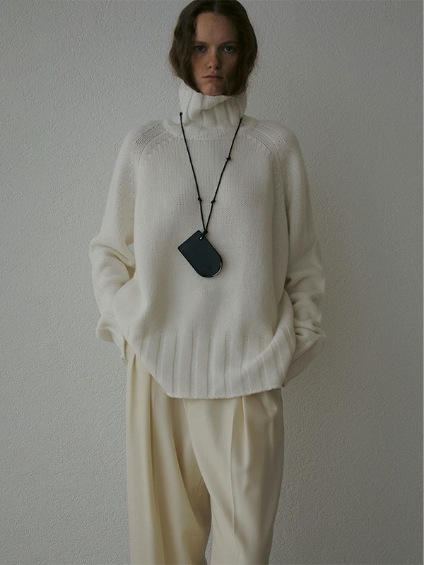 ウールカシミヤタートルネックニットプルオーバー