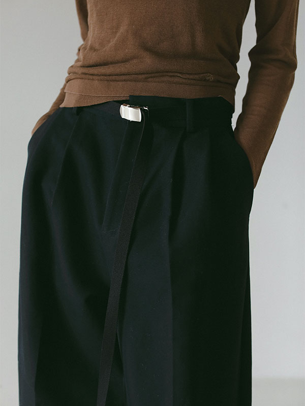 ベルテッドハイウエストタックパンツ(S OFF WHITE): ボトムス