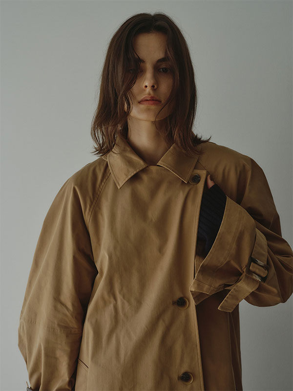 コンシャススリーブトレンチコート