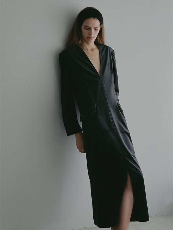 プランジングベロアワンピース