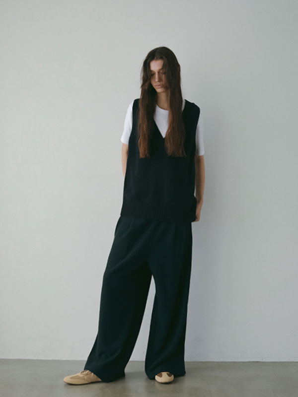 マットサテンローカットスニーカー