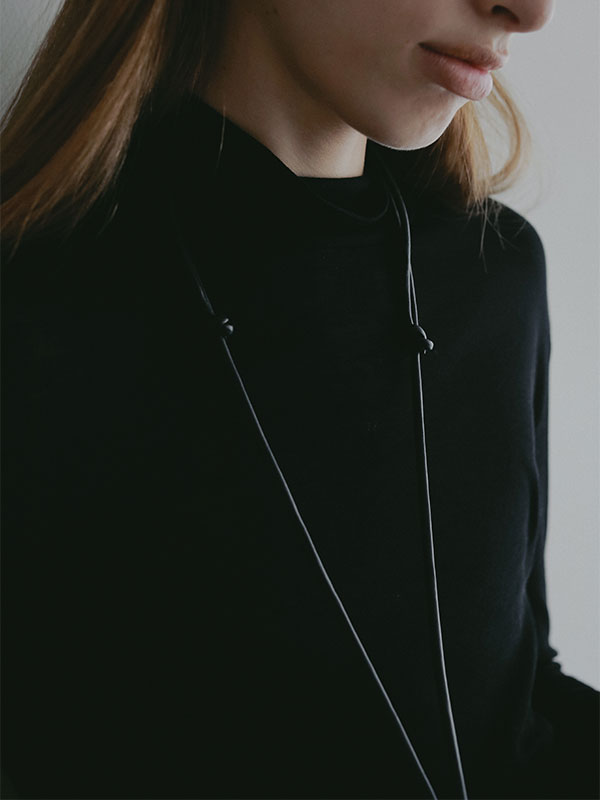 レザーコードマルチポーチ