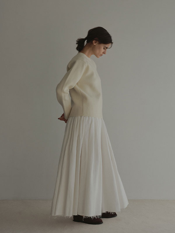 ダブルクロスボリュームスカート