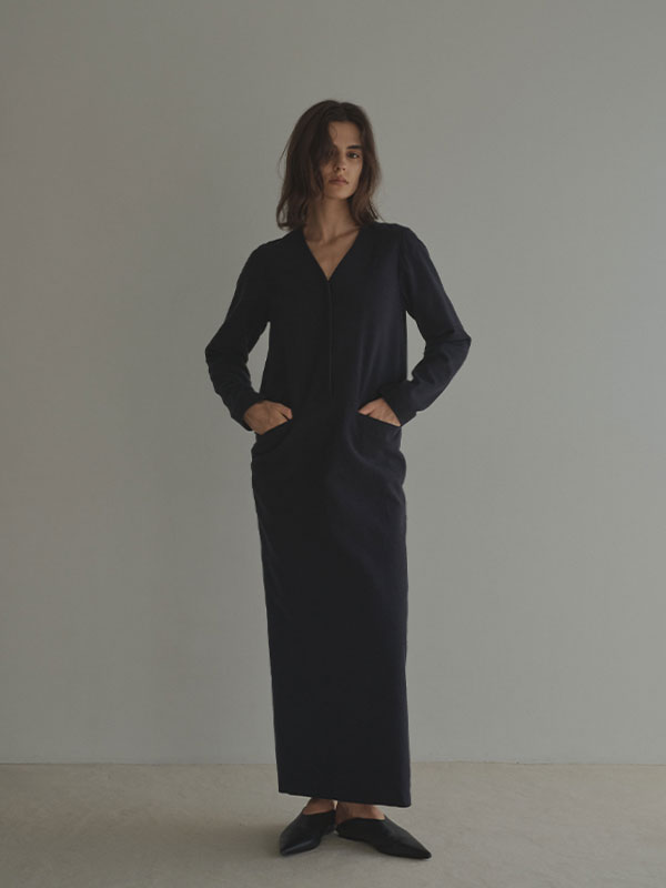 VネックIラインロングワンピース